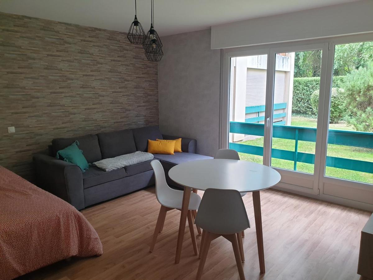 Appartement, Verdun , Proche Centre Ville Εξωτερικό φωτογραφία