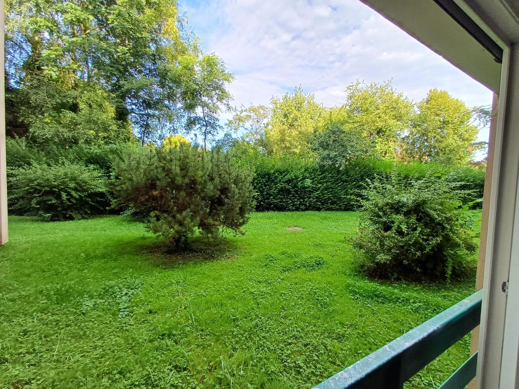 Appartement, Verdun , Proche Centre Ville Εξωτερικό φωτογραφία
